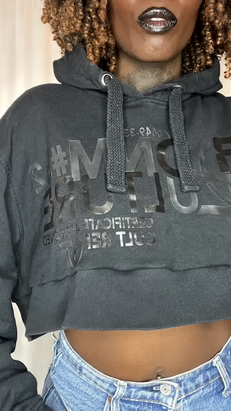 Hoodie upcyclé avec son chouchou