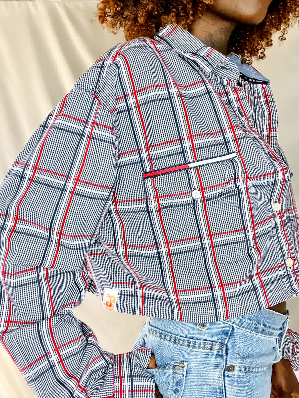 Chemise Claudine avec Chouchou – Élégance et Audace