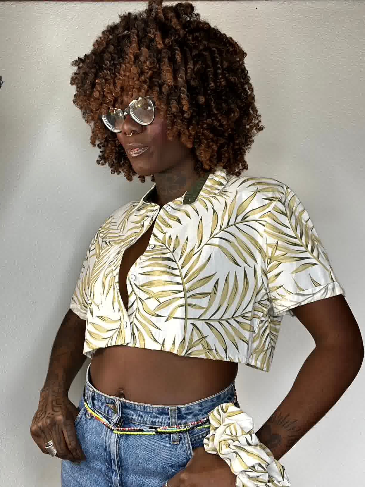 Chemise Claudine avec Chouchou – Élégance et Audace